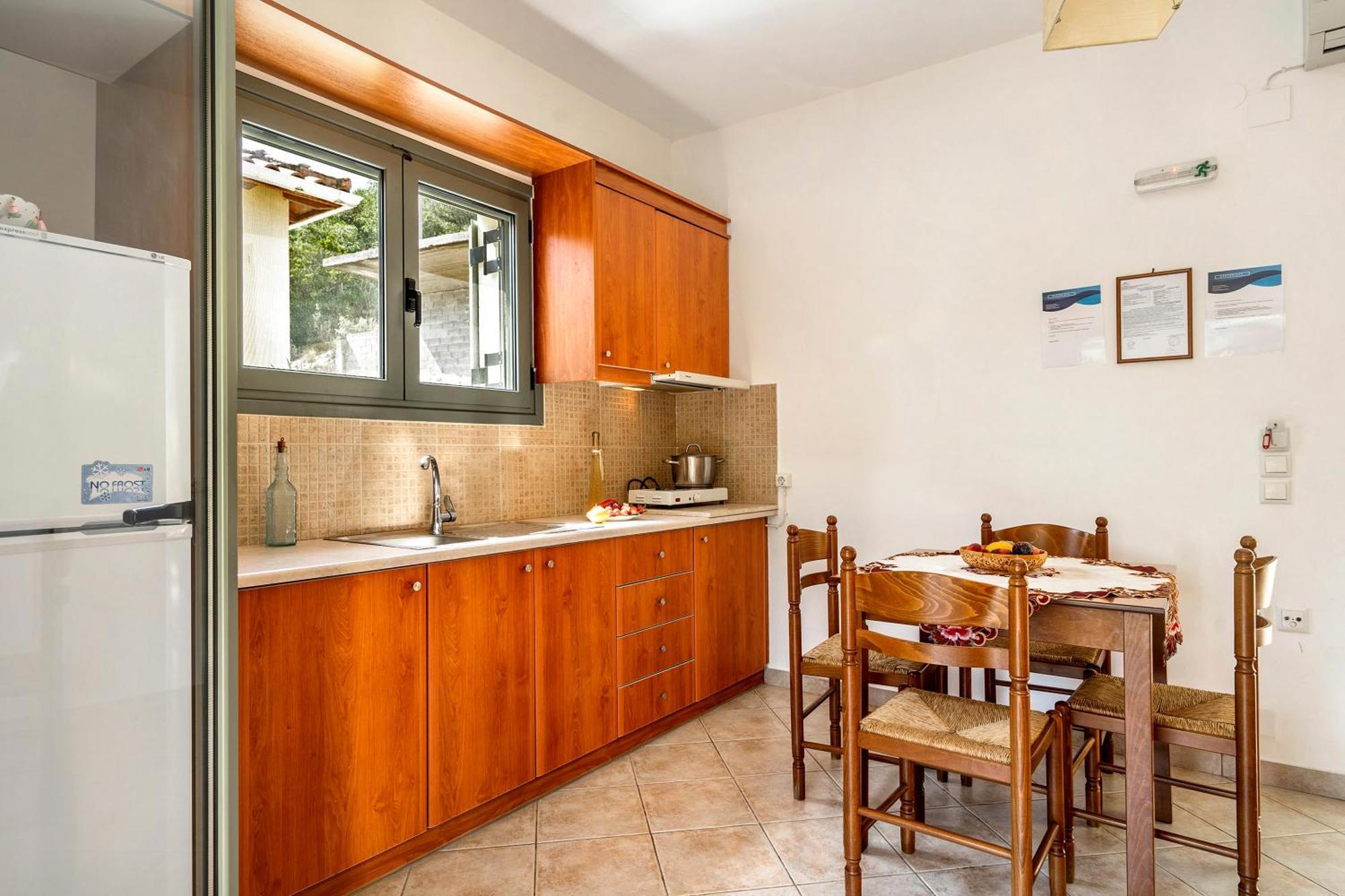 Alkionides Apartment 2 Ayios Nikitas Bagian luar foto
